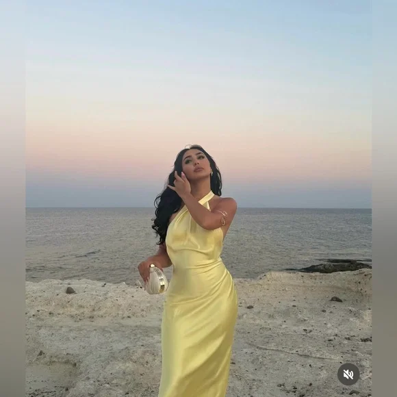 Zara butter Yellow Backless Halter maxi Dress holiday evening wedding - Picture 8 of 16